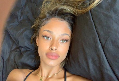 Vinetria star pornographic pics