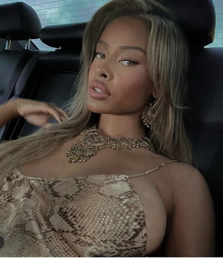 Vinetria pornographic actress img