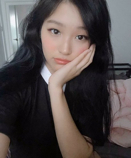 YoonHyoonAikuros high quality actress images