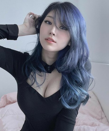 YoonHyoonAikuros xxx star photo