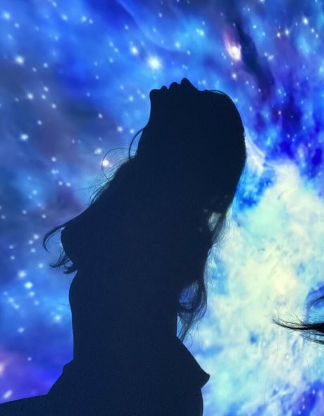 Vanessa Valentina model beautiful img