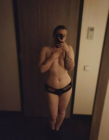 milf strip onlyfans free nude images