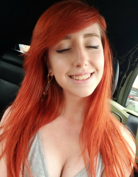 Moon IRL high quality actress photos