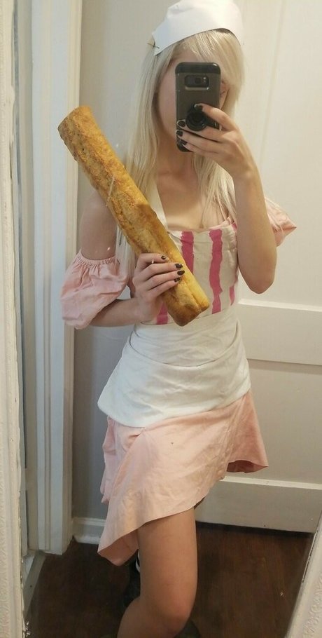 Moon IRL porn model img