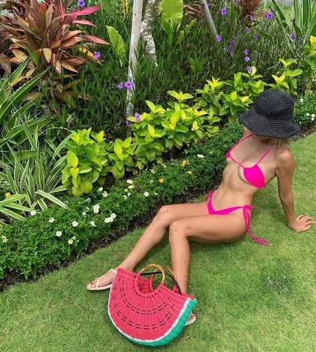 Minymaxxvip model pretty pic