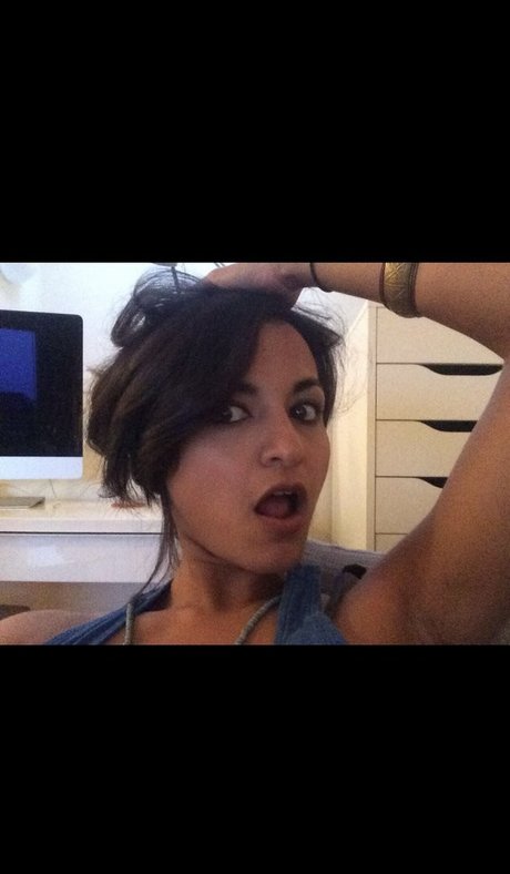 Eden Mama star top photos