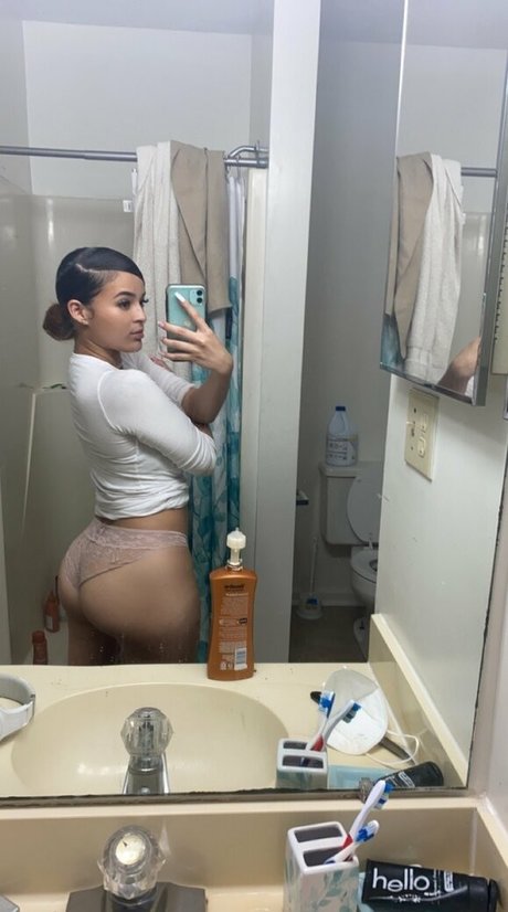 Trazyasia pornstar art photo