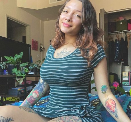 asian influencer onlyfans xxx picture