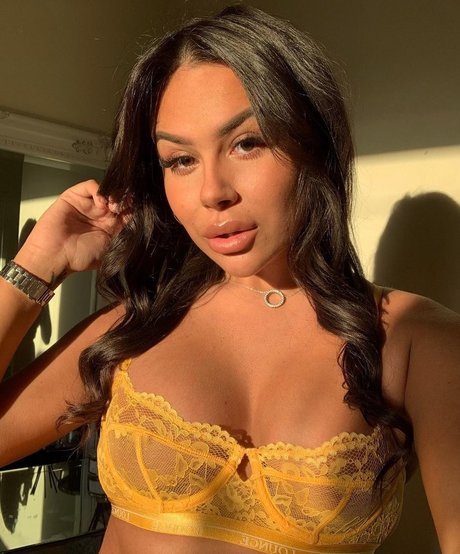 Maisie Croft beautiful actress photo