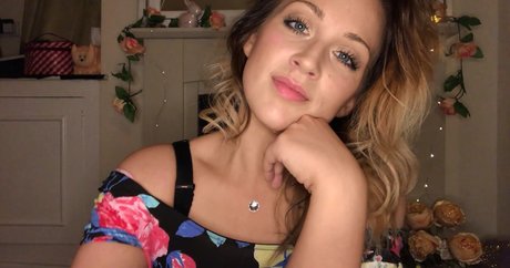 JJ ASMR star nudes picture