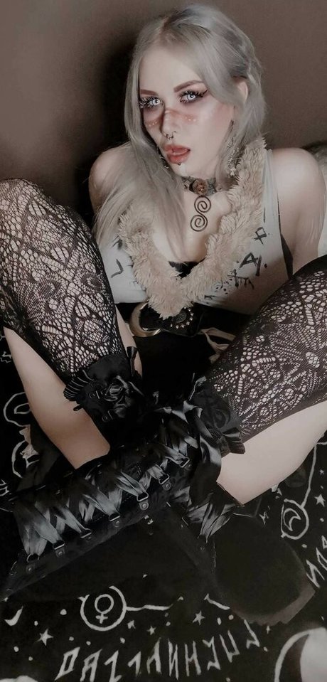 blackthornwitch art star img