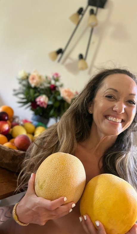 Kino MacGregor star xxx photo