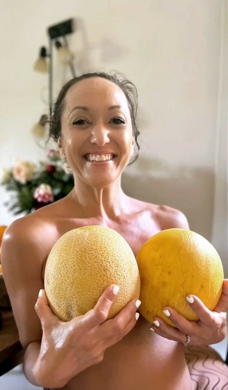 Kino MacGregor naked actress pics