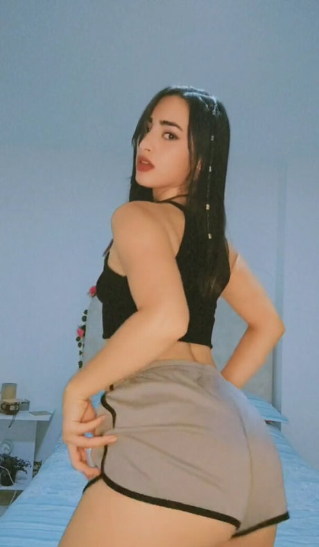 YulenyGz erotic pornstar pictures