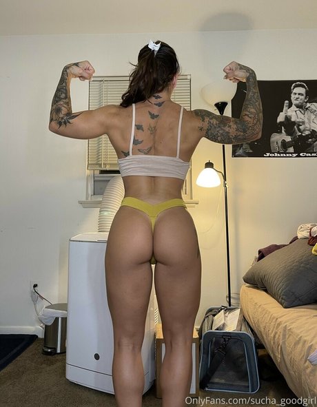 SuchaGoodGirlDanie xxx pornstar photos