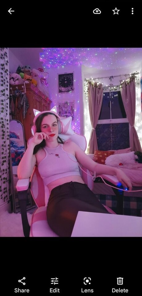 Sophie The Scientist pornstar hot photos