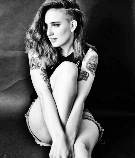 Morgan Tebbe nude model images