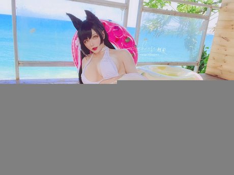 cheesewii star naked photo