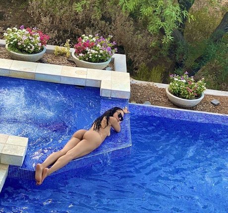 milf handjob onlyfans free sex picture