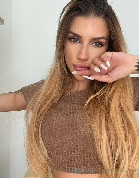 lexarae pornstar erotic img