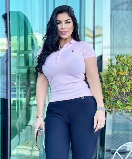 Amira Mounir Srarfi star hot picture