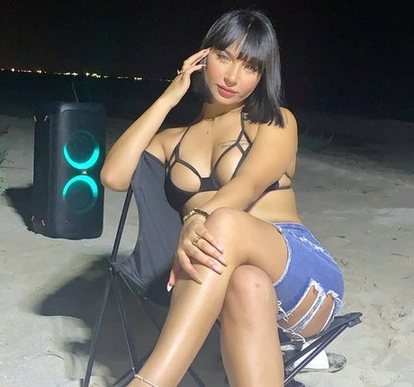 Wejdan Benarous hot star images