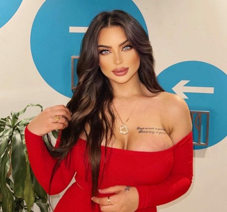 Wejdan Benarous nice model pics