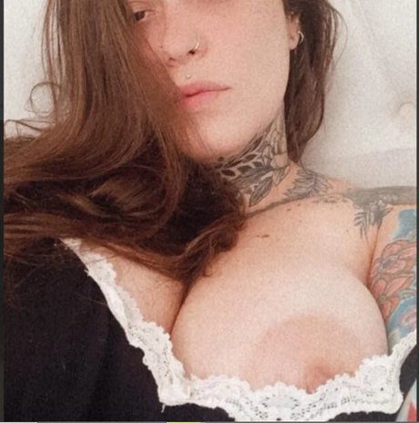 tiny onlyfans nude pics