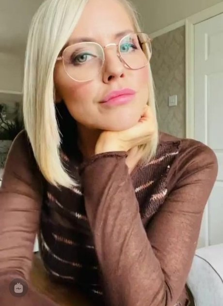 Stephanie Waring xxx actress archive