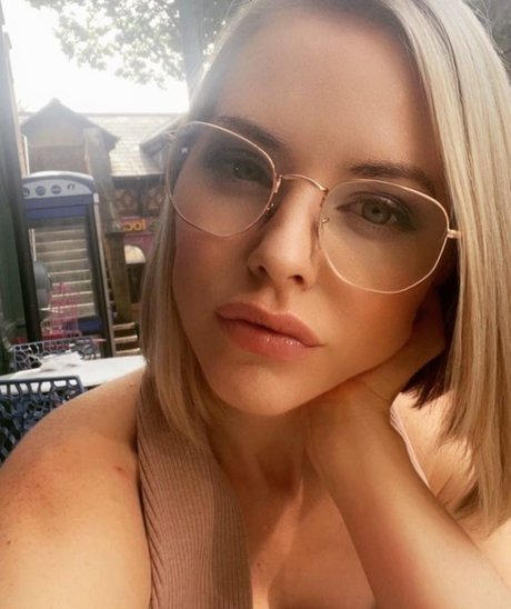 Stephanie Waring sex actress galleries