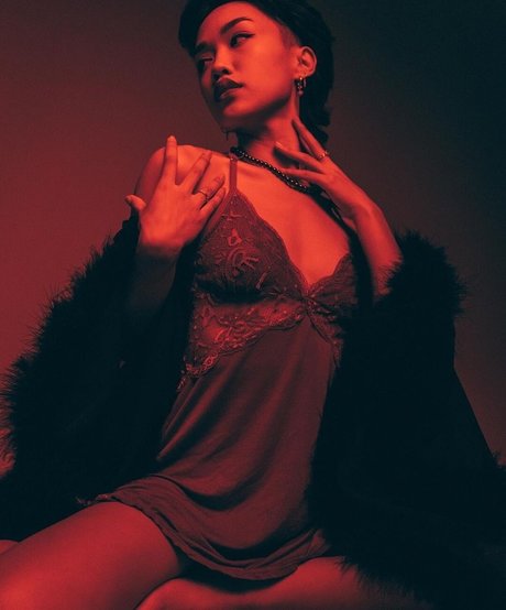 Tori Pareno nice pornstar photo