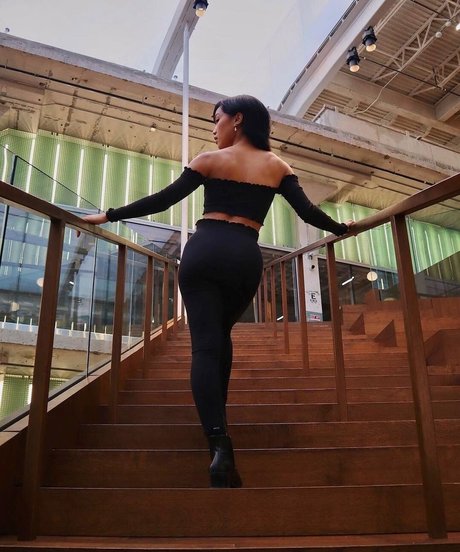 Tori Pareno sex actress galleries