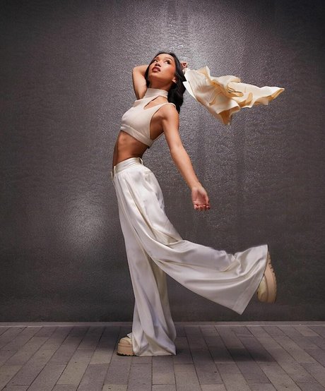 Tori Pareno model pretty gallery