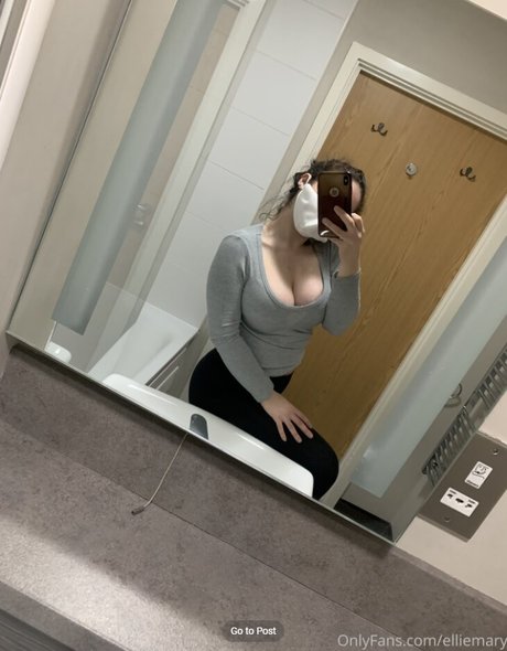 Elliemw1 hot star picture