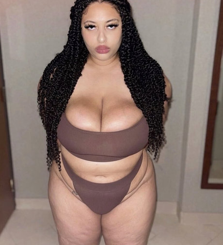 Thegirlofyourdreamz model pretty gallery