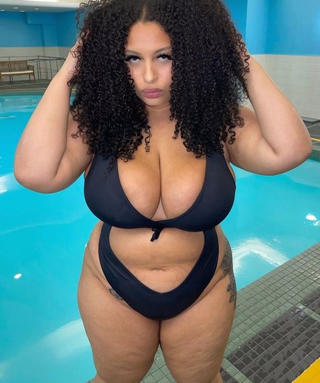 Thegirlofyourdreamz top star pictures