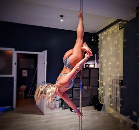 Phillipa23 pornstar erotic pic