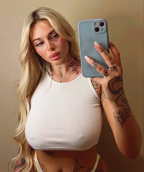 Andzelika Kramer pretty pornstar img