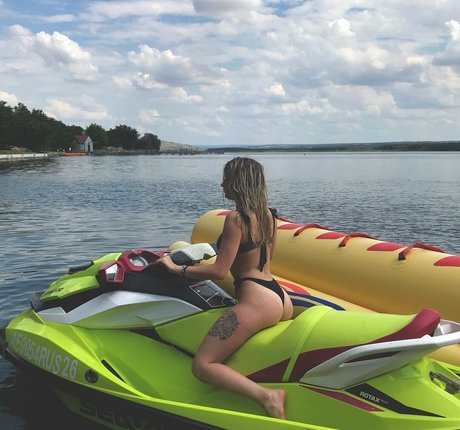 Kiwichka nude star picture