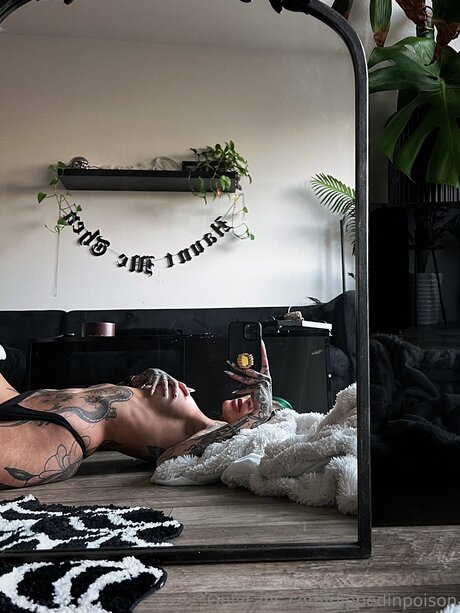 Dippedinpoison model adult photo