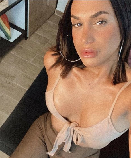 girl on girl onlyfans sexy pictures