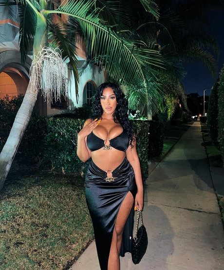 famous nude onlyfans beautiful naked picture