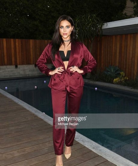 Cassie Scerbo pornographic model archive