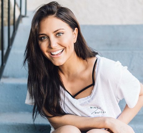 Cassie Scerbo star nice galleries