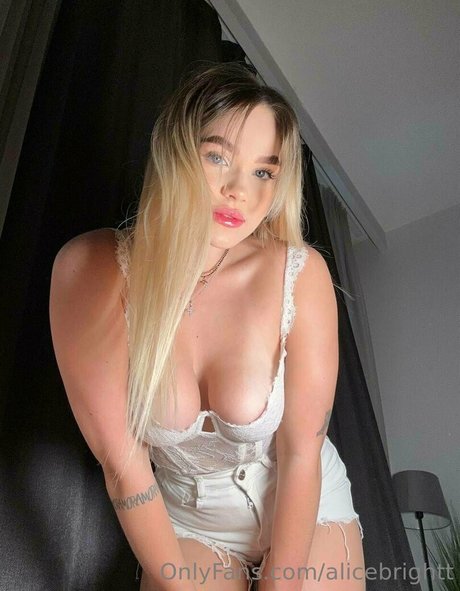 cum on glasses onlyfans nudes photo