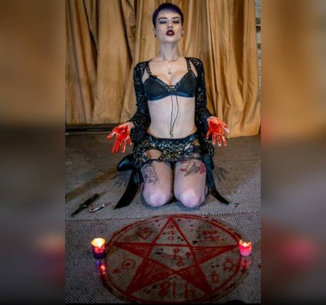 Amethyst queen19 star perfect photo