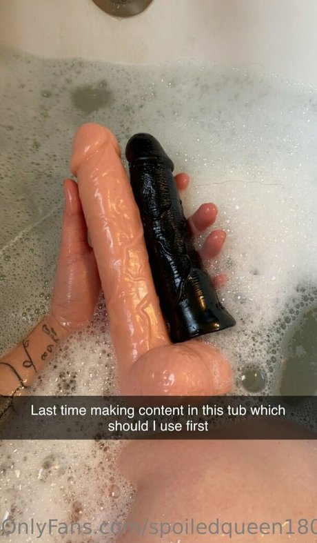 spoiledqueen180 sexy actress image