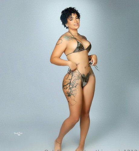 brunette wife onlyfans art naked galleries