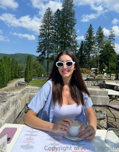 alinavaranik exclusive actress picture