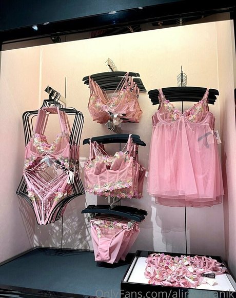 alinavaranik pretty actress photos